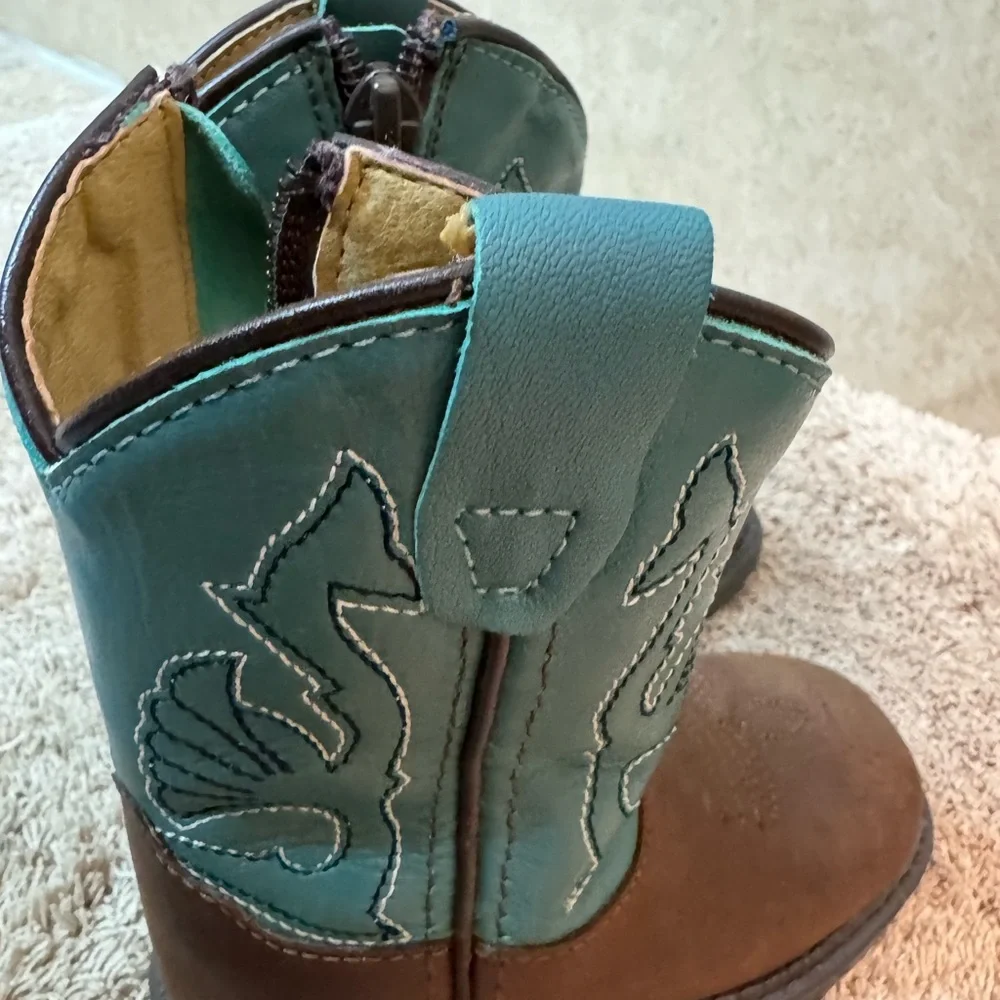 Unisex kids cowboy boots 👢